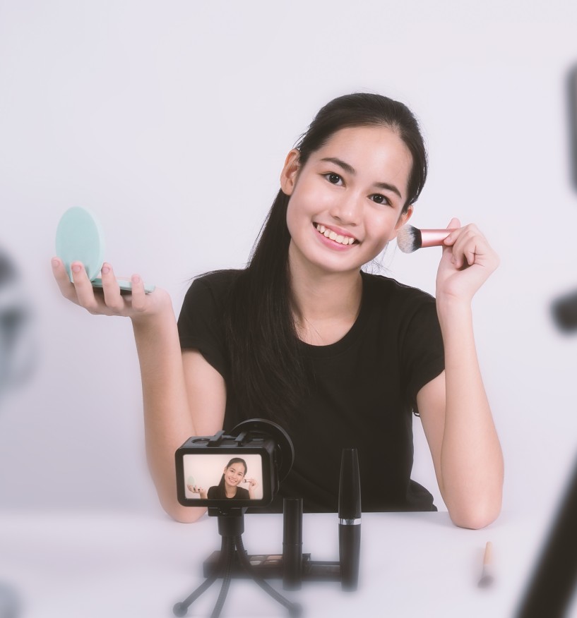 Navigating Opportunities and Challenges: Launching a Beauty Brand in China in 2024